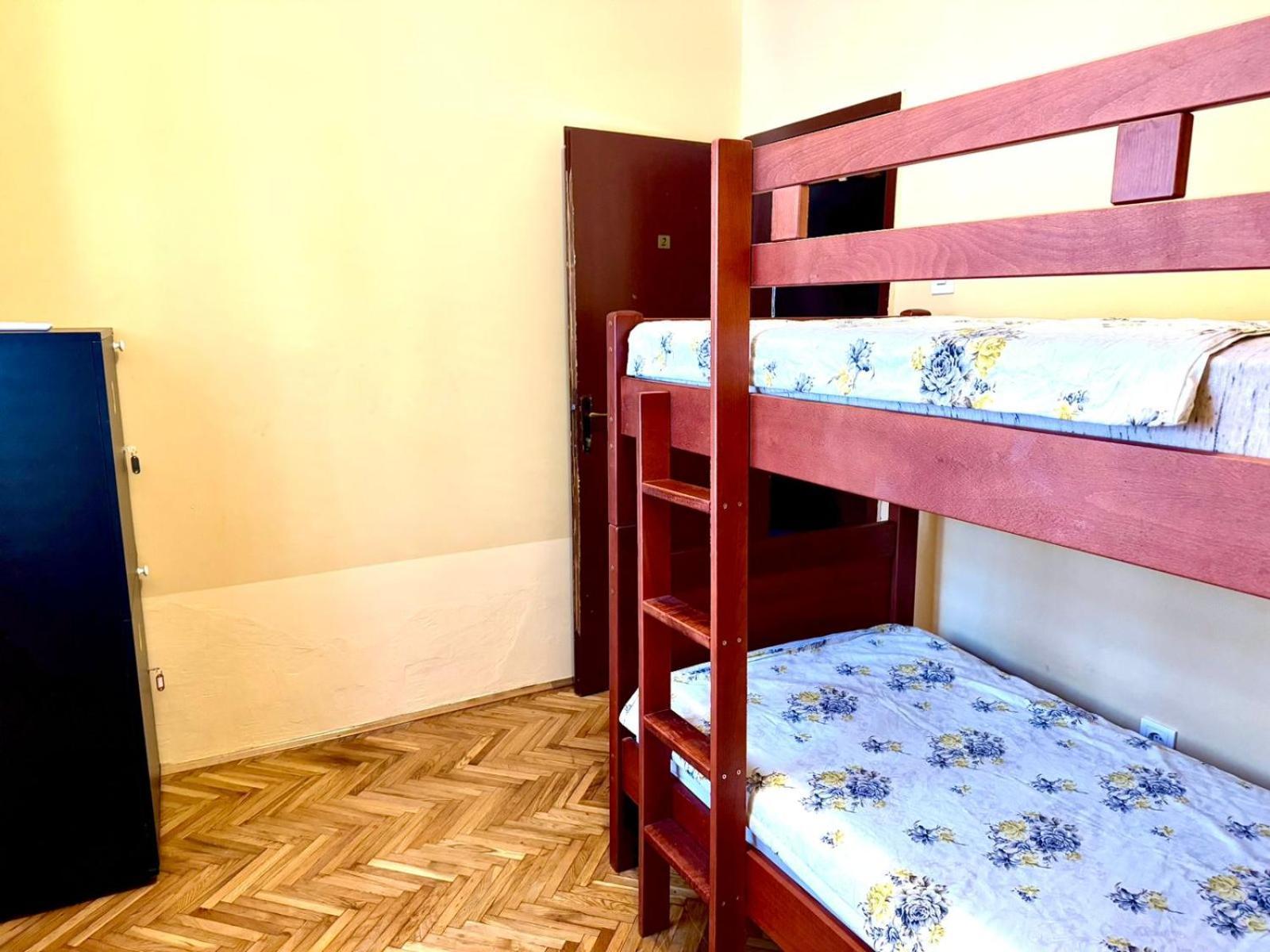 Kotorhostelito Екстер'єр фото