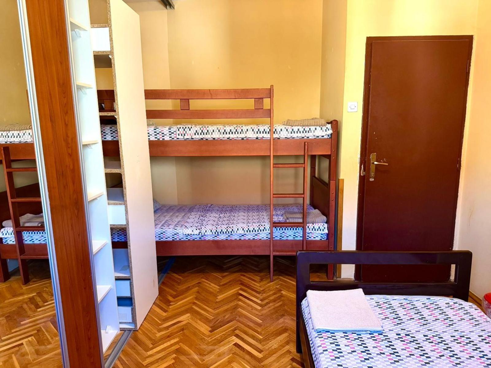 Kotorhostelito Екстер'єр фото